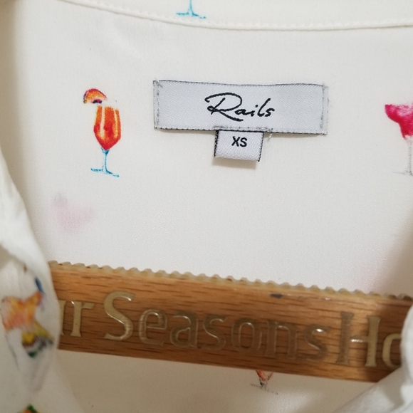 Rails Silk Cocktail Hour Button Down Blouse. Size: XS. - Picture 5 of 8